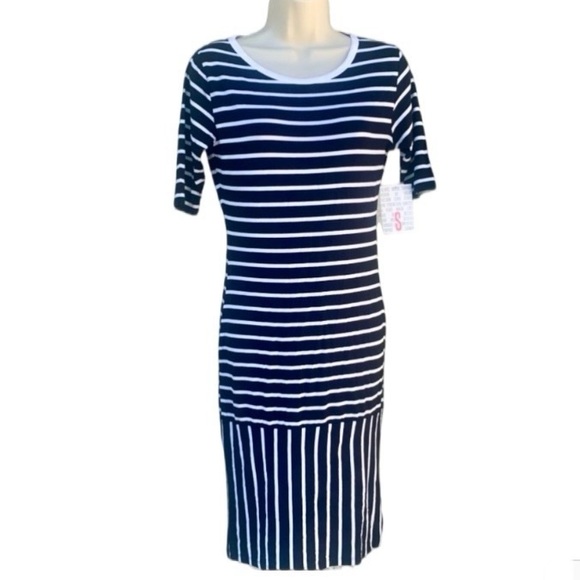 BRAND NEW LULAROE BLACK AND WHITE STRIPES DRESS - Picture 1 of 8